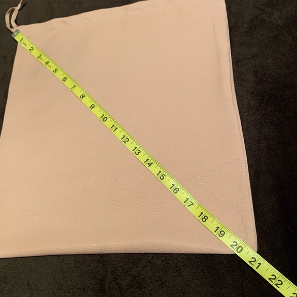 STUART WEITZMAN oblong oversized drawstring mauve/pinkish dust bag VVGUC++ - Picture 8 of 8